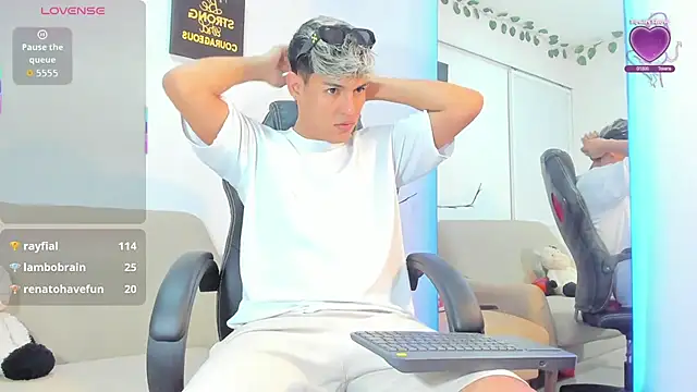 Snapshot of ryan_carter08 chatting on September 15, 2025, 2:11 am ryan carter08 online show from September 15, 2025, 2:11 am