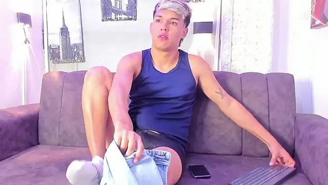 Snapshot of ryan_carter08 chatting on September 28, 2025, 12:54 pm ryan carter08 online show from September 28, 2025, 12:54 pm