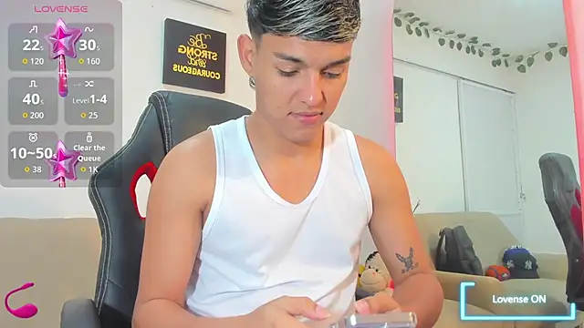 Snapshot of ryan_carter08 chatting on November 15, 2025, 3:04 am ryan carter08 online show from November 15, 2025, 3:04 am