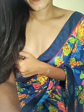 Snapshot of Meenakshi_ chatting on October 29, 2025, 3:31 am Meenakshi  online show from October 29, 2025, 3:31 am