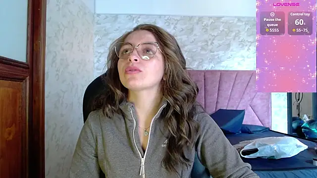  isaabellaa online show from October 27, 2025, 2:10 pm