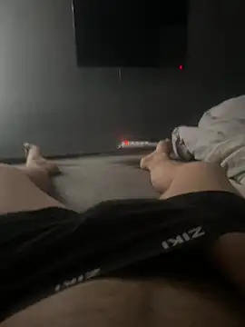 Snapshot of kleinerdixk chatting on February 11, 2025, 10:04 am kleinerdixk online show from February 11, 2025, 10:04 am