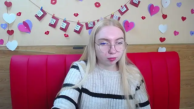 BeatriceFly online show from February 20, 2025, 12:15 pm