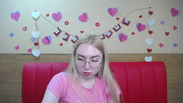 BeatriceFly online show from March 13, 2025, 3:17 pm