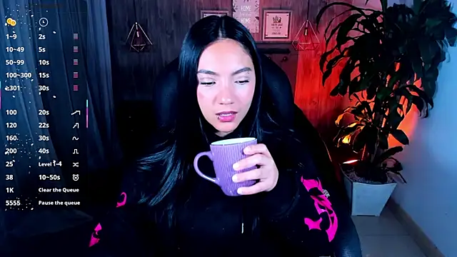 Snapshot of miichael_black chatting on October 30, 2025, 9:26 pm miichael black online show from October 30, 2025, 9:26 pm