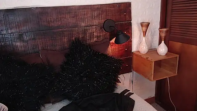 Snapshot of Celeste_sanz chatting on February 12, 2025, 5:48 pm Celeste sanz online show from February 12, 2025, 5:48 pm