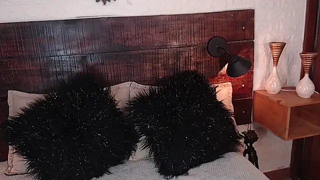 Snapshot of Celeste_sanz chatting on March 6, 2025, 6:59 pm Celeste sanz online show from March 6, 2025, 6:59 pm