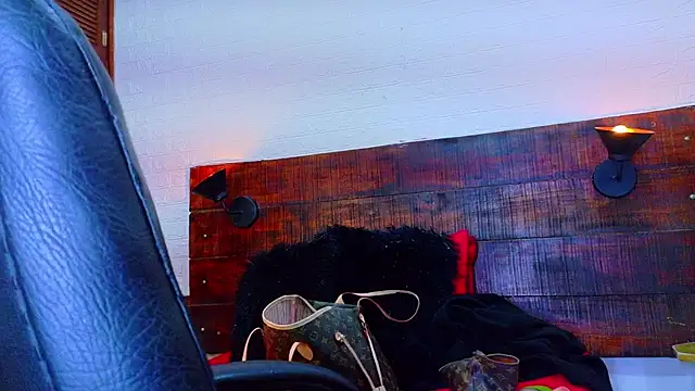 Snapshot of Celeste_sanz chatting on September 11, 2025, 5:46 pm Celeste sanz online show from September 11, 2025, 5:46 pm