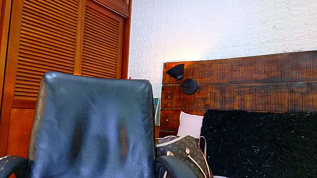 Snapshot of Celeste_sanz chatting on September 14, 2025, 3:44 pm Celeste sanz online show from September 14, 2025, 3:44 pm