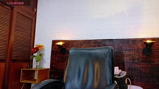 Snapshot of Celeste_sanz chatting on October 8, 2025, 11:08 am Celeste sanz online show from October 8, 2025, 11:08 am