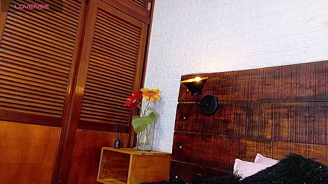 Snapshot of Celeste_sanz chatting on October 9, 2025, 10:57 am Celeste sanz online show from October 9, 2025, 10:57 am