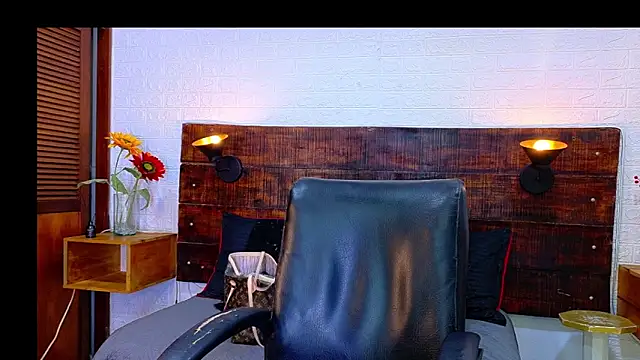 Snapshot of Celeste_sanz chatting on October 16, 2025, 10:05 am Celeste sanz online show from October 16, 2025, 10:05 am