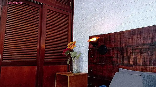 Snapshot of Celeste_sanz chatting on November 7, 2025, 10:59 am Celeste sanz online show from November 7, 2025, 10:59 am