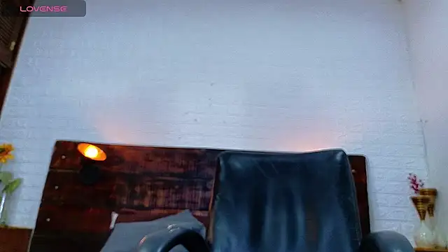 Snapshot of Celeste_sanz chatting on November 12, 2025, 10:04 am Celeste sanz online show from November 12, 2025, 10:04 am