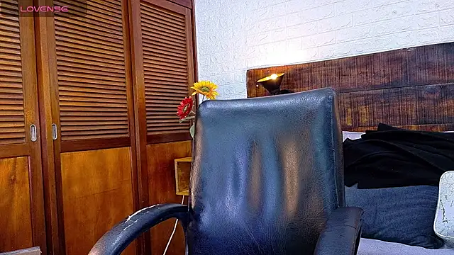 Snapshot of Celeste_sanz chatting on November 26, 2025, 10:27 am Celeste sanz online show from November 26, 2025, 10:27 am