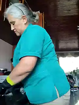 Edged Hot69 online show from December 4, 2024, 5:11 pm