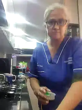 Edged Hot69 online show from December 12, 2024, 4:10 pm