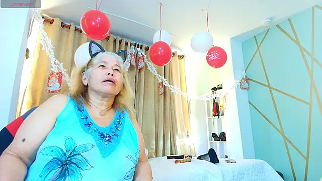 Snapshot of girl_amada chatting on September 15, 2025, 3:23 pm girl amada online show from September 15, 2025, 3:23 pm