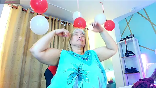 Snapshot of girl_amada chatting on September 18, 2025, 2:41 pm girl amada online show from September 18, 2025, 2:41 pm