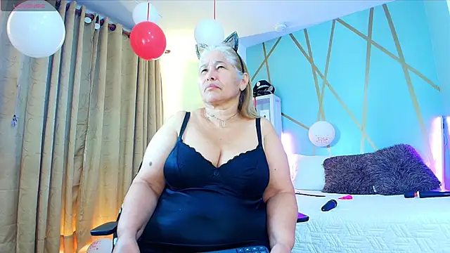 Snapshot of girl_amada chatting on September 20, 2025, 3:18 am girl amada online show from September 20, 2025, 3:18 am