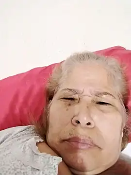 Snapshot of girl_amada chatting on October 16, 2025, 3:18 am girl amada online show from October 16, 2025, 3:18 am