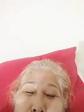 Snapshot of girl_amada chatting on November 16, 2025, 9:31 pm girl amada online show from November 16, 2025, 9:31 pm