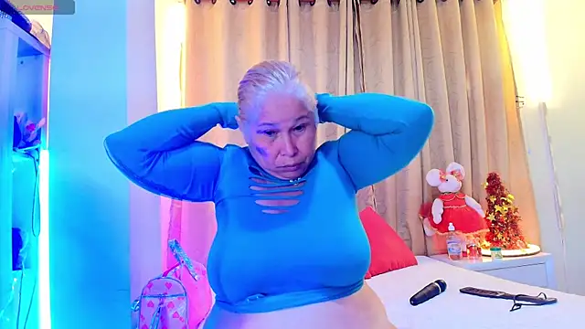 Snapshot of girl_amada chatting on November 22, 2025, 7:02 pm girl amada online show from November 22, 2025, 7:02 pm