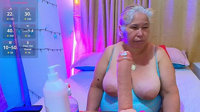 Snapshot of girl_amada chatting on December 13, 2025, 7:53 pm girl amada online show from December 13, 2025, 7:53 pm