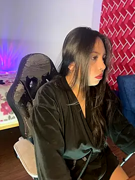 emiily15   online show from September 10, 2025, 5:57 pm