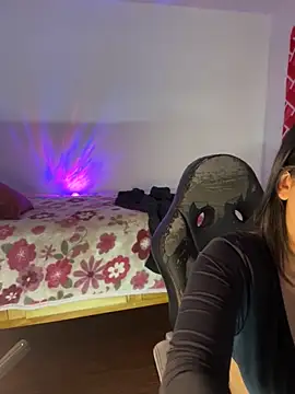 emiily15   online show from September 26, 2025, 7:07 pm