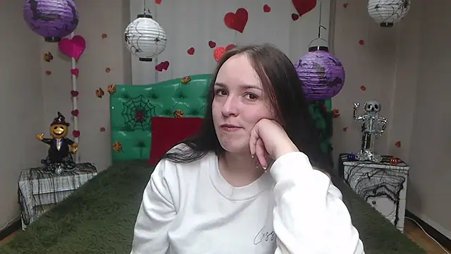 IsabelBlackberry online show from November 2, 2025, 6:05 am