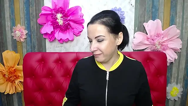 Snapshot of ElizabethSho chatting on October 15, 2025, 5:13 pm ElizabethSho online show from October 15, 2025, 5:13 pm