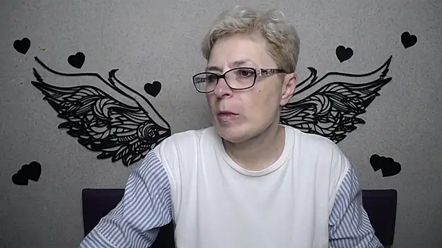 EmiliaGree online show from November 23, 2025, 6:08 pm