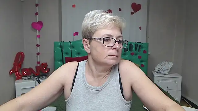 EmiliaGree online show from December 13, 2025, 7:53 pm