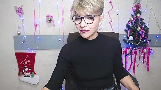 Snapshot of EllaBonito chatting on January 8, 2025, 6:31 am EllaBonito online show from January 8, 2025, 6:31 am