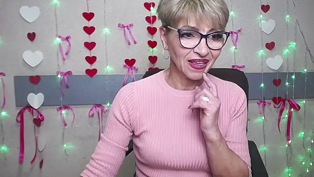 Snapshot of EllaBonito chatting on February 2, 2025, 9:30 am EllaBonito online show from February 2, 2025, 9:30 am