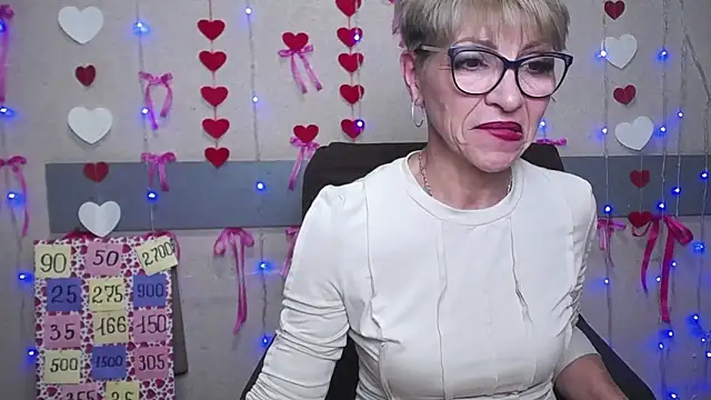 Snapshot of EllaBonito chatting on February 5, 2025, 3:42 pm EllaBonito online show from February 5, 2025, 3:42 pm