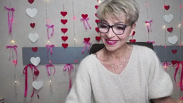 Snapshot of EllaBonito chatting on February 10, 2025, 6:20 am EllaBonito online show from February 10, 2025, 6:20 am