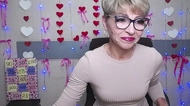 Snapshot of EllaBonito chatting on February 17, 2025, 6:31 am EllaBonito online show from February 17, 2025, 6:31 am