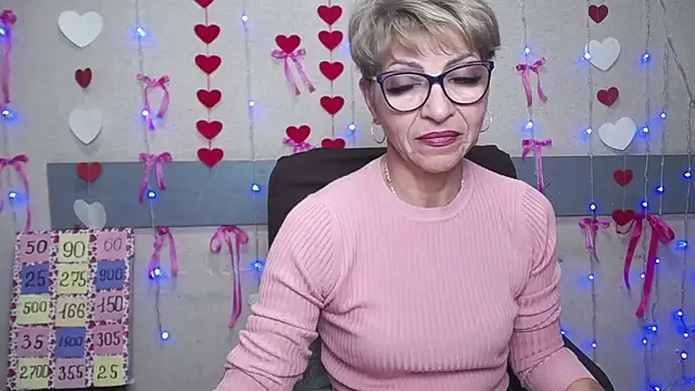 Snapshot of EllaBonito chatting on February 24, 2025, 12:48 pm EllaBonito online show from February 24, 2025, 12:48 pm