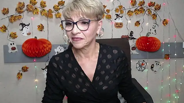 EllaBonito online show from October 26, 2025, 6:30 am