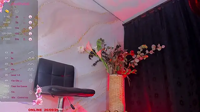 Snapshot of Karla-Ebony chatting on September 26, 2025, 1:15 pm Karla-Ebony online show from September 26, 2025, 1:15 pm