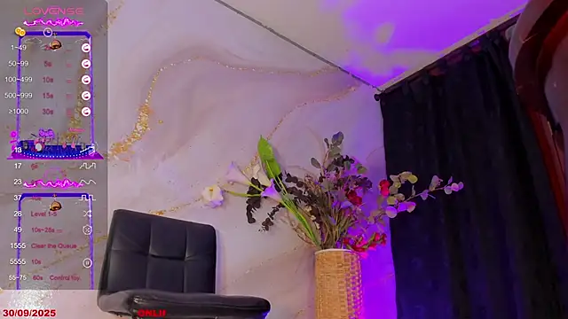 Snapshot of Karla-Ebony chatting on September 30, 2025, 2:00 pm Karla-Ebony online show from September 30, 2025, 2:00 pm