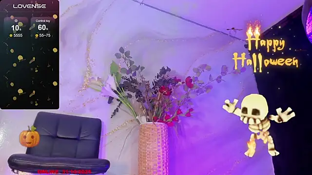 Snapshot of Karla-Ebony chatting on October 31, 2025, 1:45 pm Karla-Ebony online show from October 31, 2025, 1:45 pm