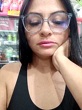 Linda Lars online show from October 19, 2025, 3:51 am