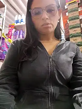 Linda Lars online show from December 5, 2025, 2:42 am