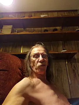 coolbrease10 online show from November 18, 2025, 4:28 am