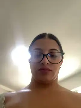 Snapshot of Arilw chatting on January 4, 2025, 7:23 pm Arilw online show from January 4, 2025, 7:23 pm