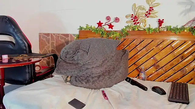 Scarlett diaz17 online show from December 19, 2024, 2:57 pm