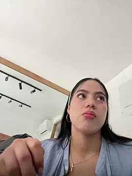 Snapshot of ariel_jonees chatting on January 20, 2025, 4:12 pm ariel jonees online show from January 20, 2025, 4:12 pm